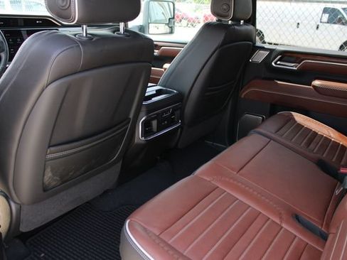 Used 2025 GMC Sierra 3500 Denali Ultimate AWD/4WD image 26