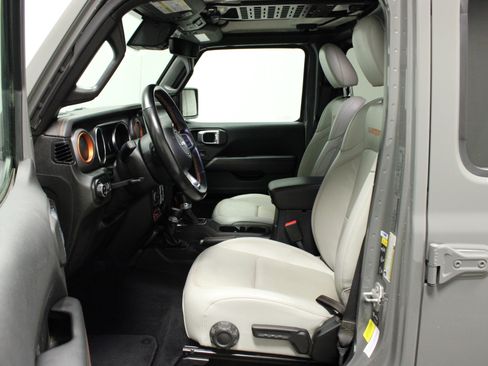 Used 2021 Jeep Gladiator Mojave image 17