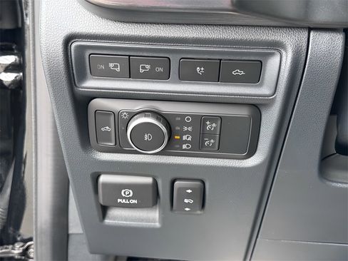 Used 2022 Ford F150 Lariat w/ Equipment Group 502A High image 43