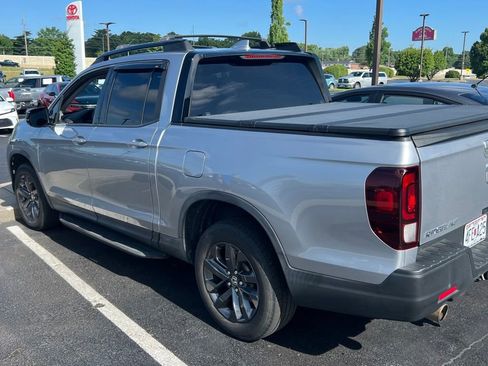 Used 2021 Honda Ridgeline Sport image 7
