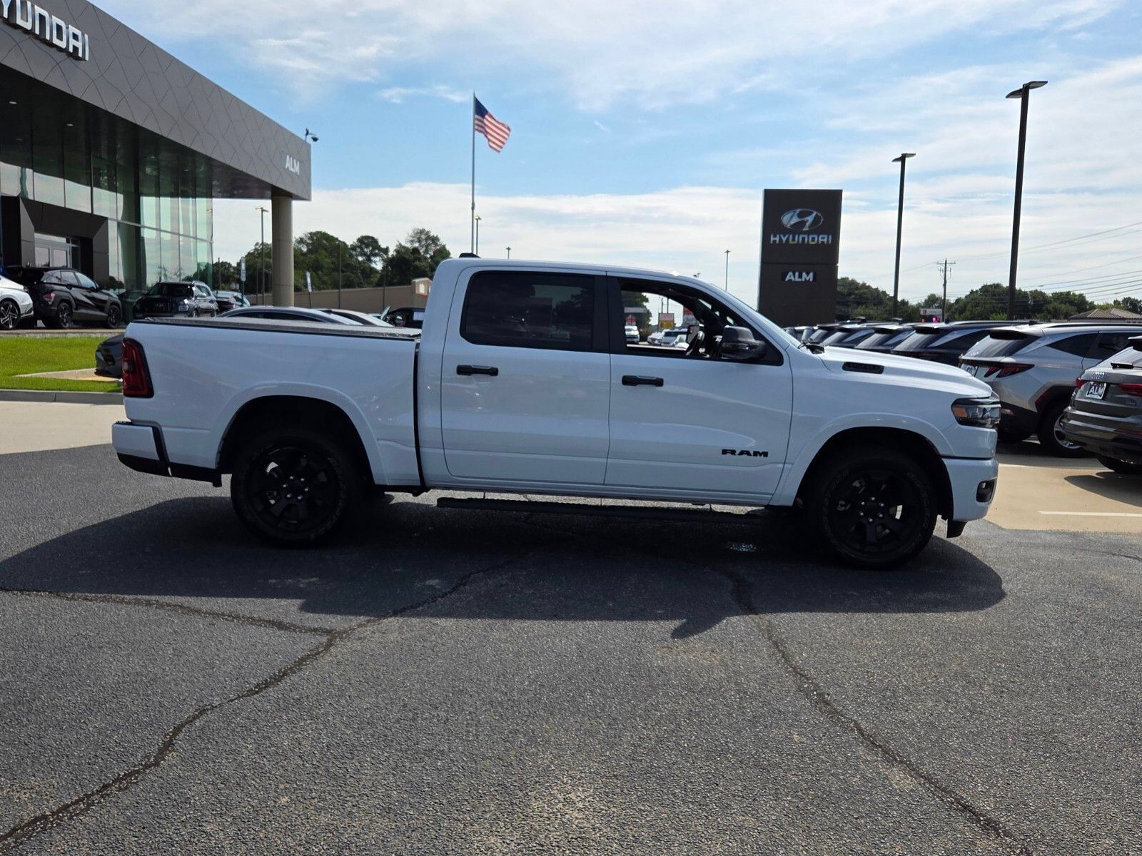 Used 2025 RAM 1500 Big Horn AWD/4WD image 15