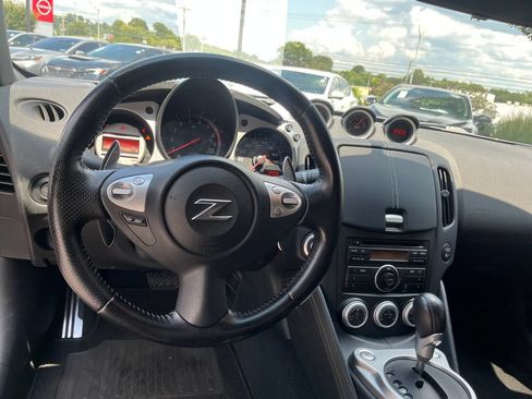 Used 2011 Nissan 370Z Coupe w/ Sport Pkg RWD image 22