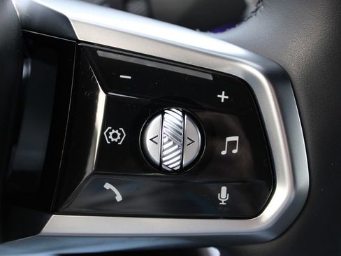 Used 2024 BMW i7 xDrive60 image 30