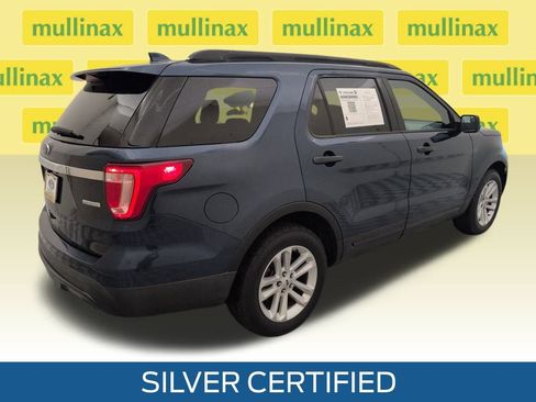 Used 2016 Ford Explorer FWD image 3