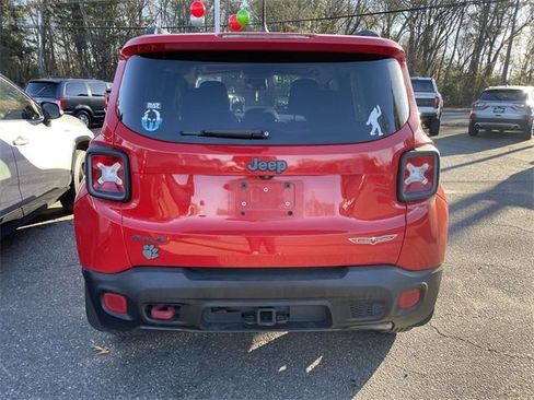 Used 2016 Jeep Renegade Trailhawk w/ Safety & Security Group image 5