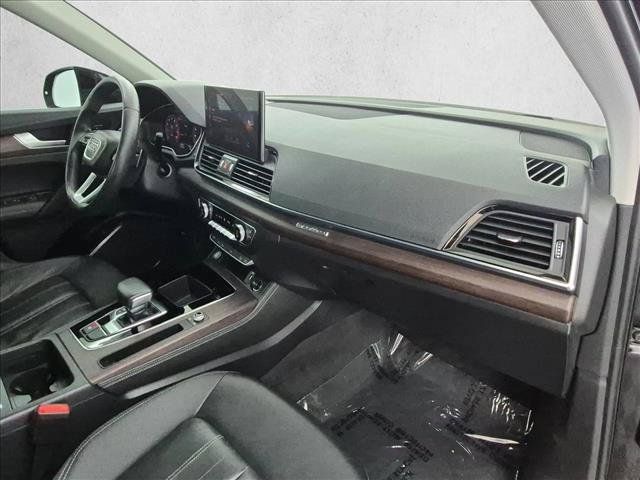 Used 2021 Audi Q5 2.0T Premium Plus w/ Premium Plus Package AWD/4WD image 26