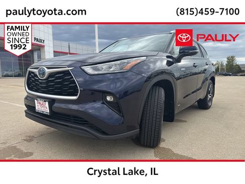 Certified 2020 Toyota Highlander XLE AWD/4WD image 1
