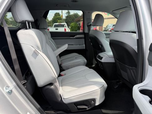 Used 2025 Hyundai Palisade SEL FWD image 26