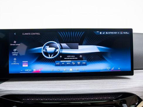 New 2026 BMW 330i xDrive Sedan w/ M Sport Package image 27