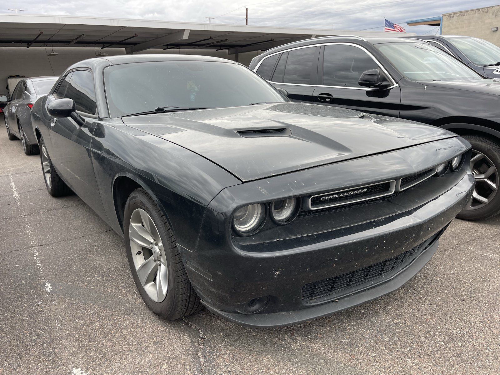 Used 2019 Dodge Challenger SXT RWD image 4