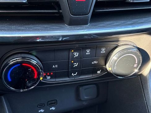 Used 2024 Buick Encore GX Preferred w/ Comfort Package image 16