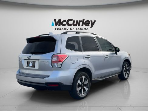 Used 2017 Subaru Forester 2.5i Premium w/ Popular Package #2A AWD/4WD image 6