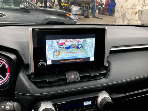 Used 2024 Toyota RAV4 LE image 27