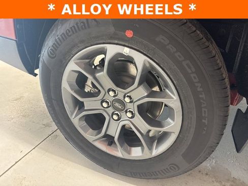 New 2025 Ford Maverick XLT w/ XLT Luxury Package image 32