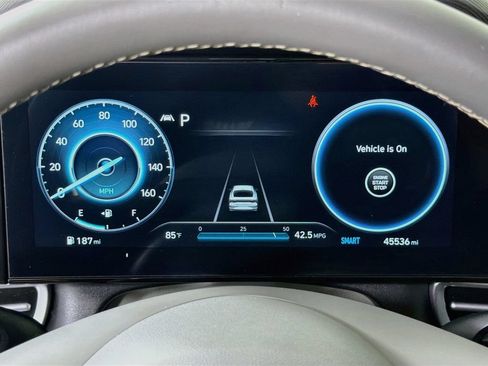 Used 2023 Hyundai Elantra SEL w/ Convenience Package FWD image 16