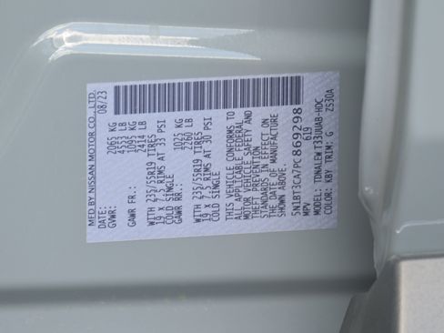 Used 2023 Nissan Rogue SL w/ SL Premium Package image 38