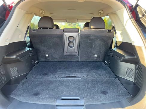 Used 2015 Nissan Rogue SV AWD/4WD image 18