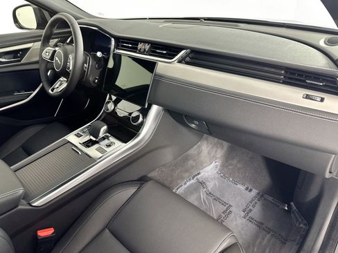 Certified 2024 Jaguar XF R-Dynamic SE image 28