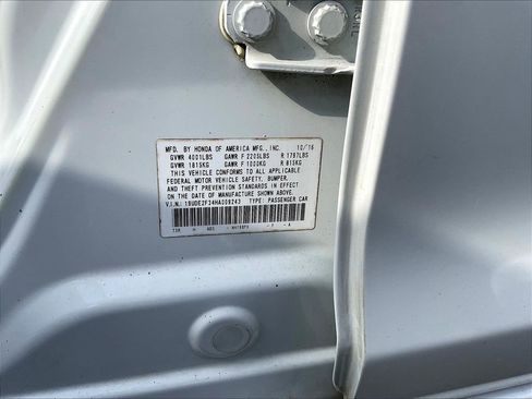 Used 2017 Acura ILX FWD image 18