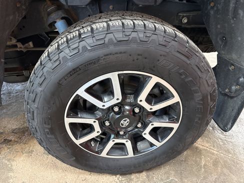 Used 2019 Toyota Tundra SR5 w/ TRD Off Road Package AWD/4WD image 12