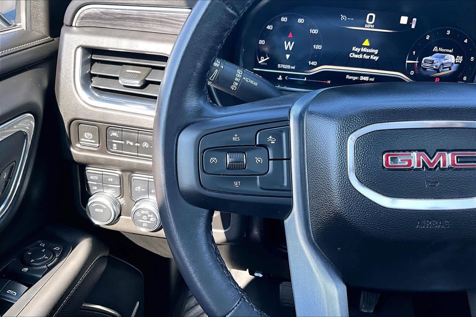 Used 2023 GMC Yukon SLT AWD/4WD image 23