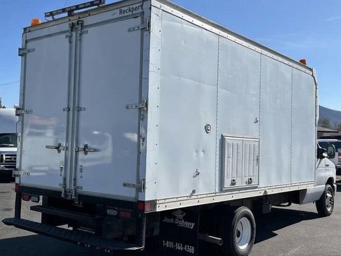 Used 2015 Ford E-450 and Econoline 450 Super Duty w/ Power Windows & Locks Group image 4