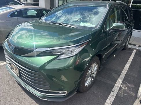 Used 2023 Toyota Sienna Limited AWD/4WD image 1