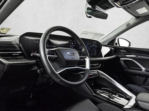 New 2025 Audi Q5 Premium Plus image 10
