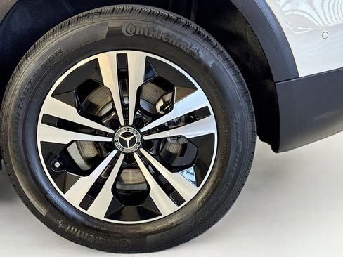 Certified 2026 Mercedes-Benz GLB 250 4MATIC image 30