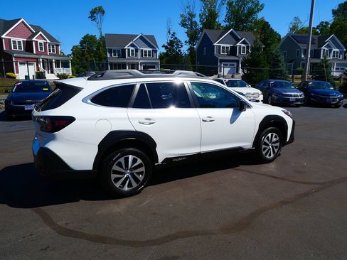 Used 2023 Subaru Outback Premium AWD/4WD image 7