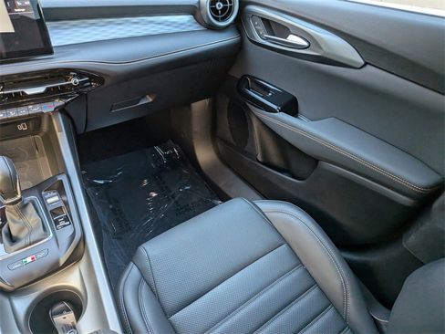 Used 2025 Alfa Romeo Tonale w/ Premium Package image 20