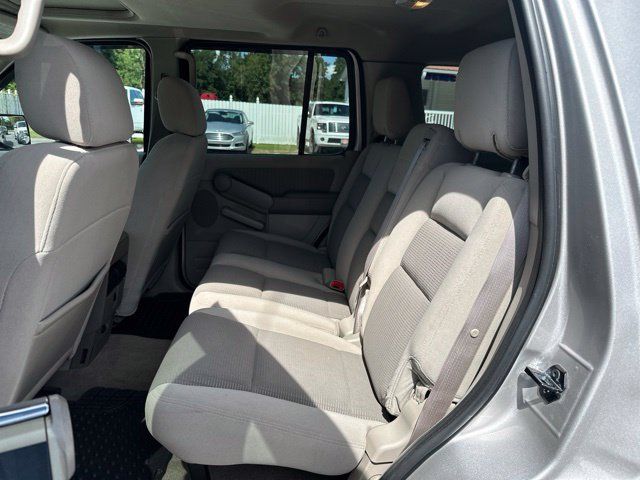 Used 2006 Ford Explorer XLT AWD/4WD image 10