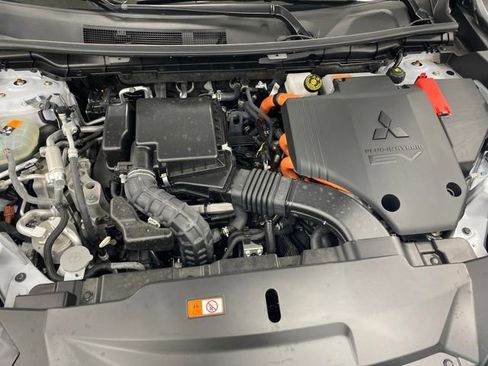 Used 2025 Mitsubishi Outlander Ralliart image 16