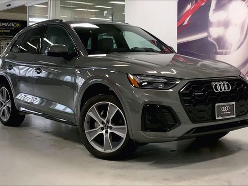 Certified 2025 Audi Q5 2.0T Premium w/ Convenience Plus Package image 20