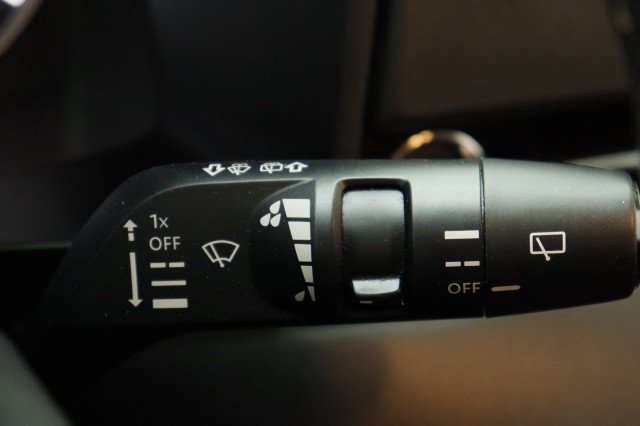 Used 2024 Mitsubishi Outlander ES FWD image 17