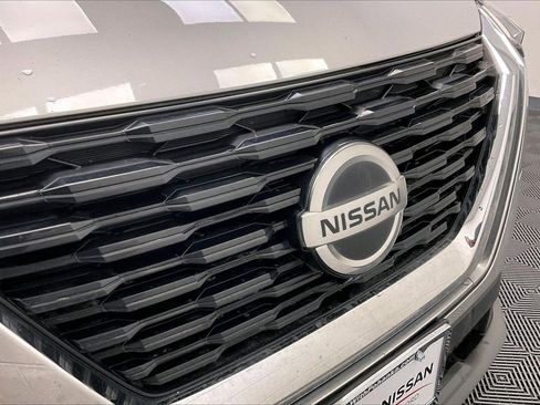 Used 2021 Nissan Rogue SV image 24