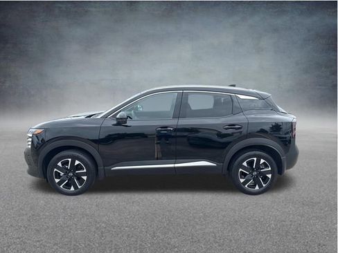 Used 2025 Nissan Kicks SR FWD image 7