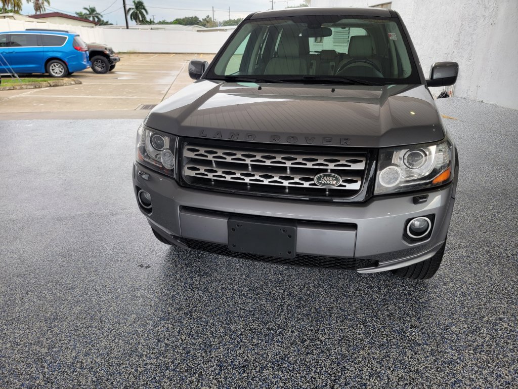 Used 2013 Land Rover LR2 AWD/4WD image 8