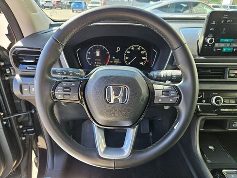 Certified 2025 Honda Pilot EX-L image 18