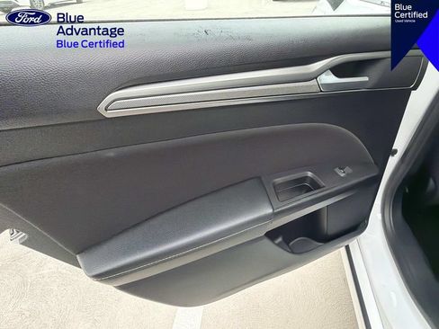 Used 2018 Ford Fusion SE w/ Fusion SE Technology Package FWD image 13