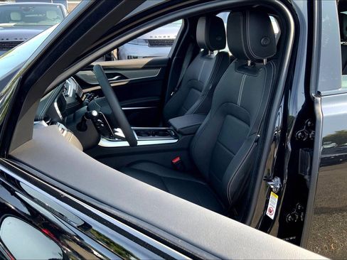 New 2024 Jaguar XF R-Dynamic SE image 10