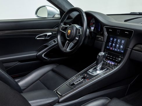 Used 2019 Porsche 911 Carrera 4S image 23