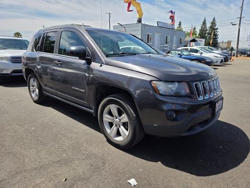 Used 2014 Jeep Compass Sport w/ Power Value Group FWD image 5