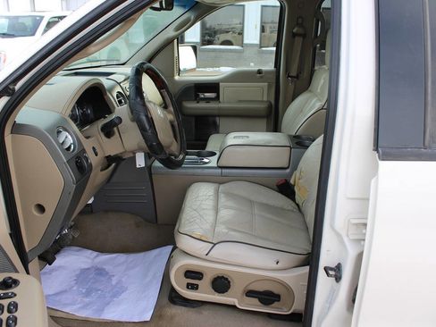 Used 2007 Lincoln Mark LT 4x4 image 12