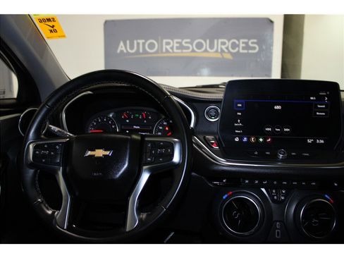 Used 2024 Chevrolet Blazer LT image 34
