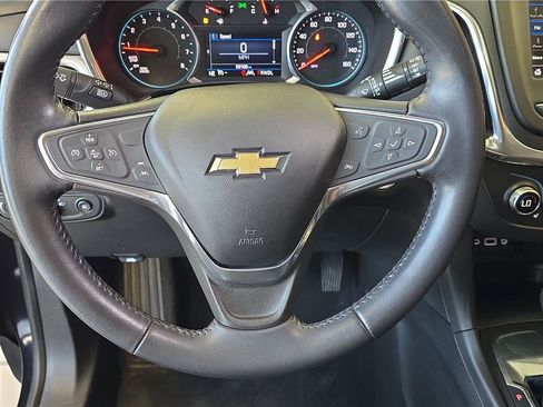 Used 2020 Chevrolet Equinox LT FWD image 27