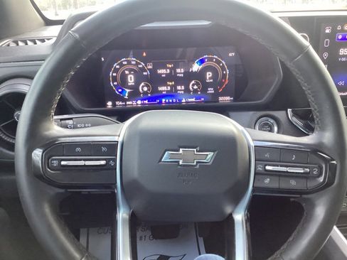 Used 2025 Chevrolet Colorado Trail Boss image 17