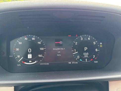 Used 2025 Land Rover Discovery S AWD/4WD image 22