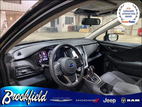 Used 2025 Subaru Outback Premium image 31