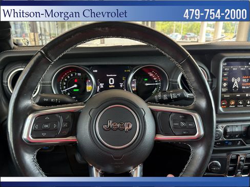 Used 2022 Jeep Wrangler Unlimited Sahara w/ Cold Weather Group AWD/4WD image 7